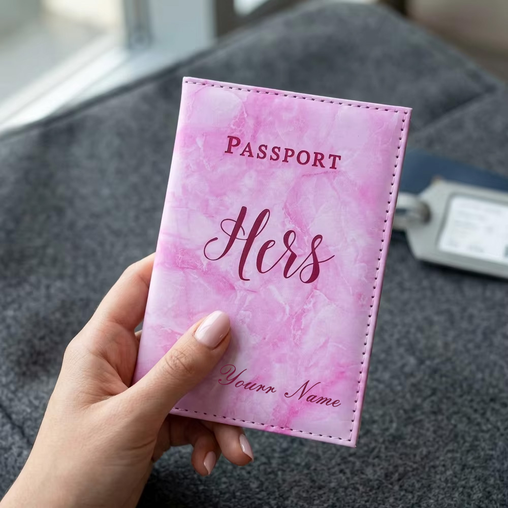 Travel Accessories Gifts For Her - Personalisierte Marmor-Passhülle, individuell gestaltete Reisebrieftasche für