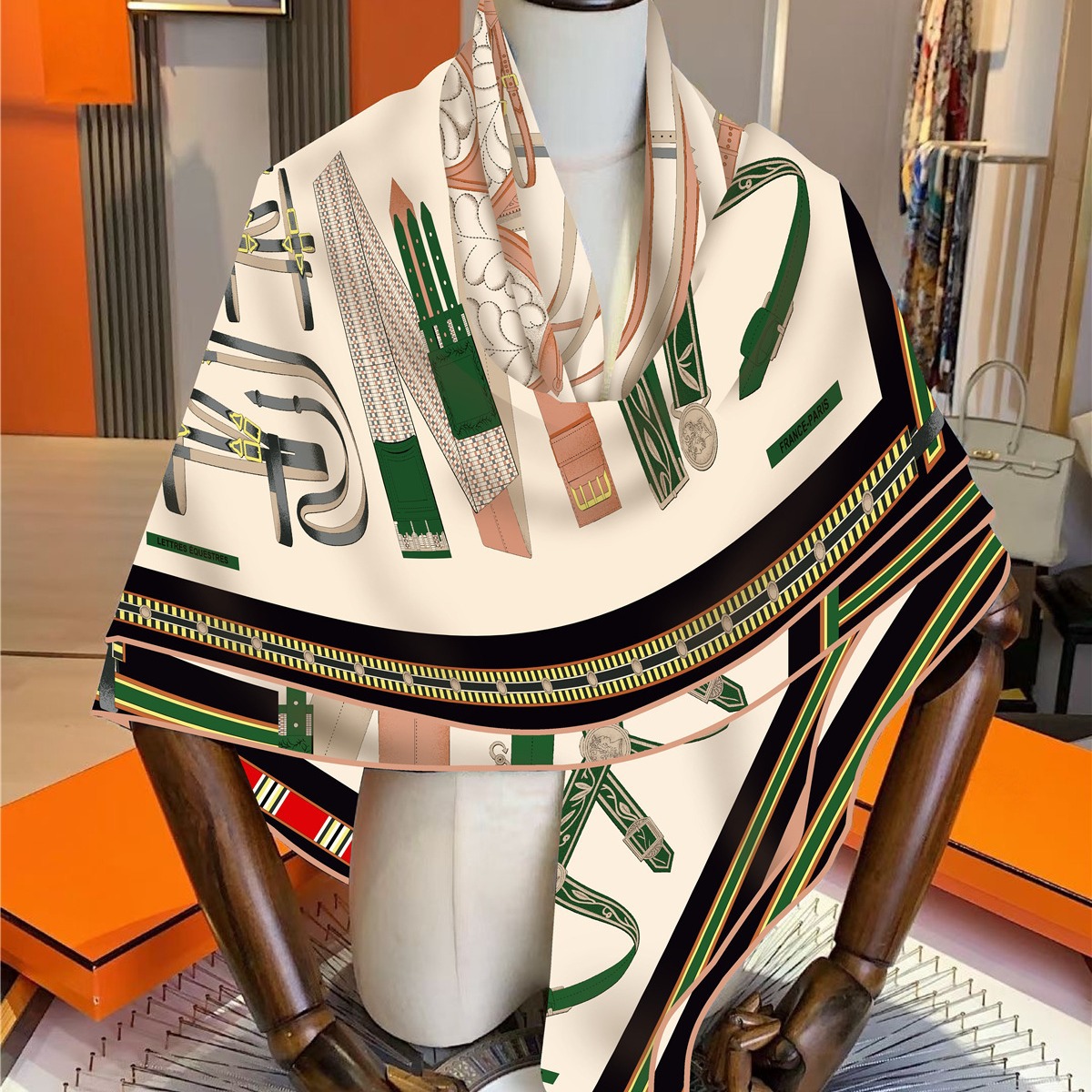 Travel Accessories Gifts - Warmer Schal aus Kunstseide und Wolle