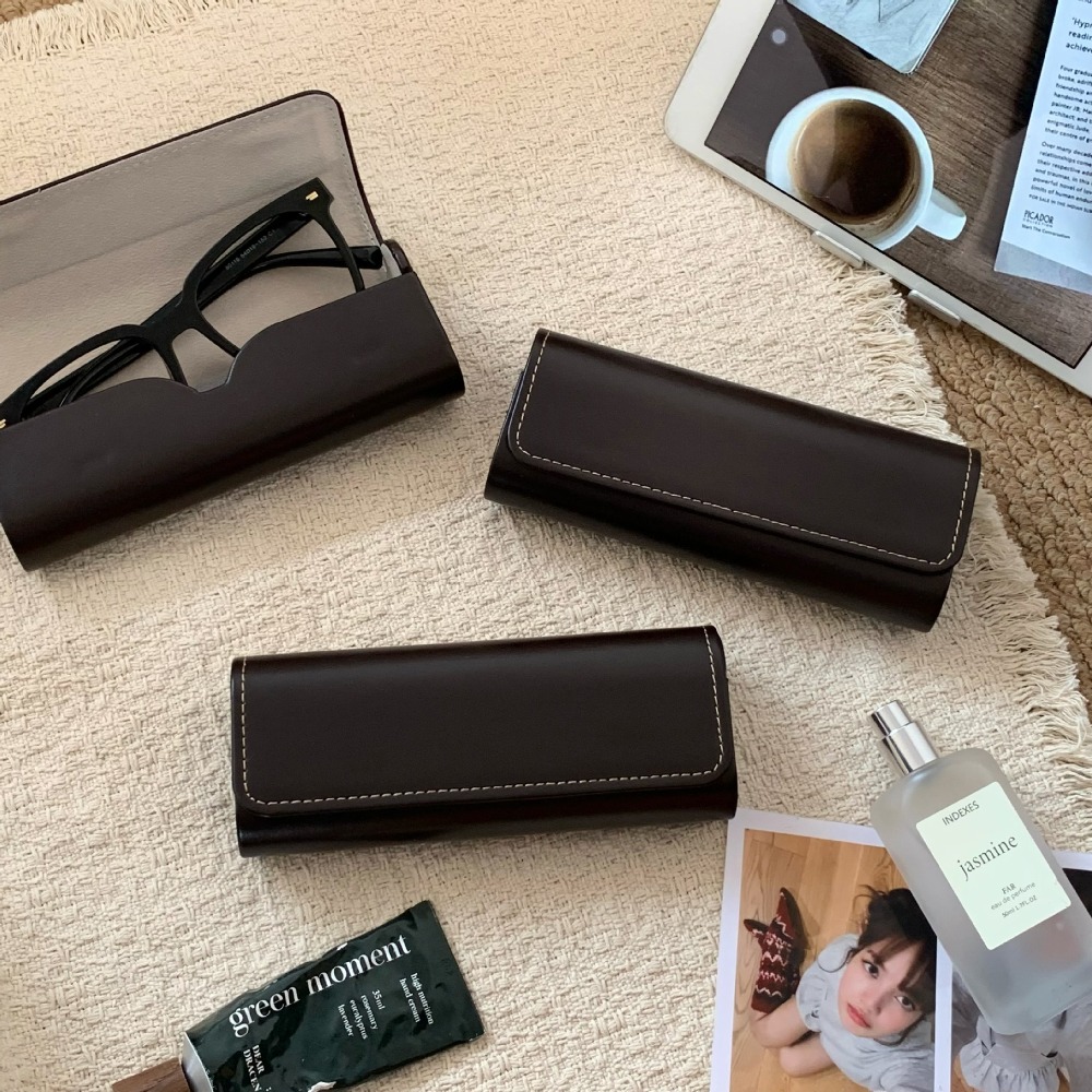 Vintage Minimalistisches Brill – Travel Accessories High End Bewertung und Preis